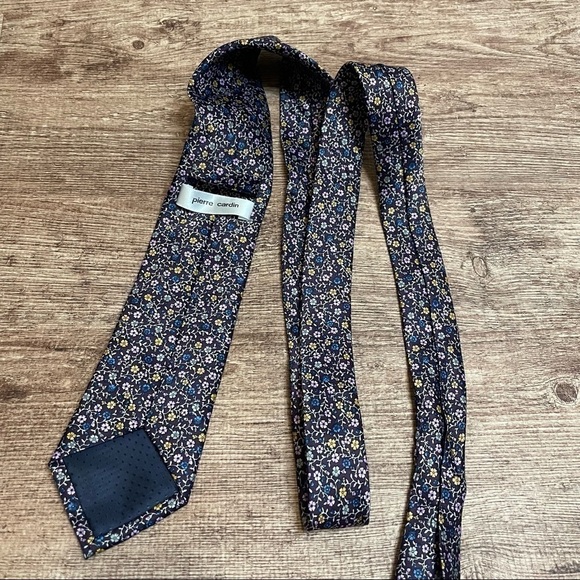 Pierre Cardin Purple Floral Printed Tie - Picture 2 of 2